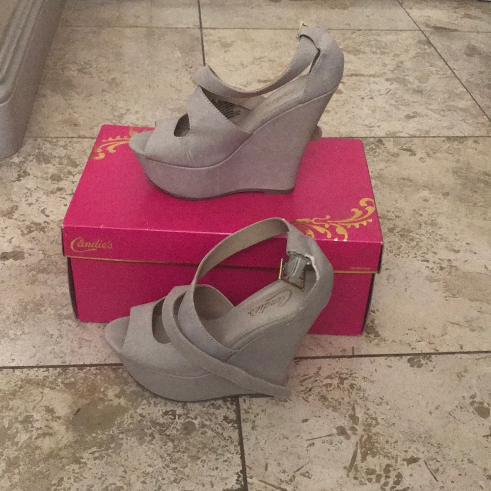 Keyhole wedges